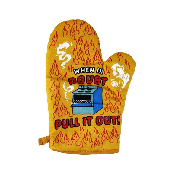 Crazy Dog T-Shirts | "When In Doubt Pull It Out" Oven Mitt | NEW! - Picture 1 of 3